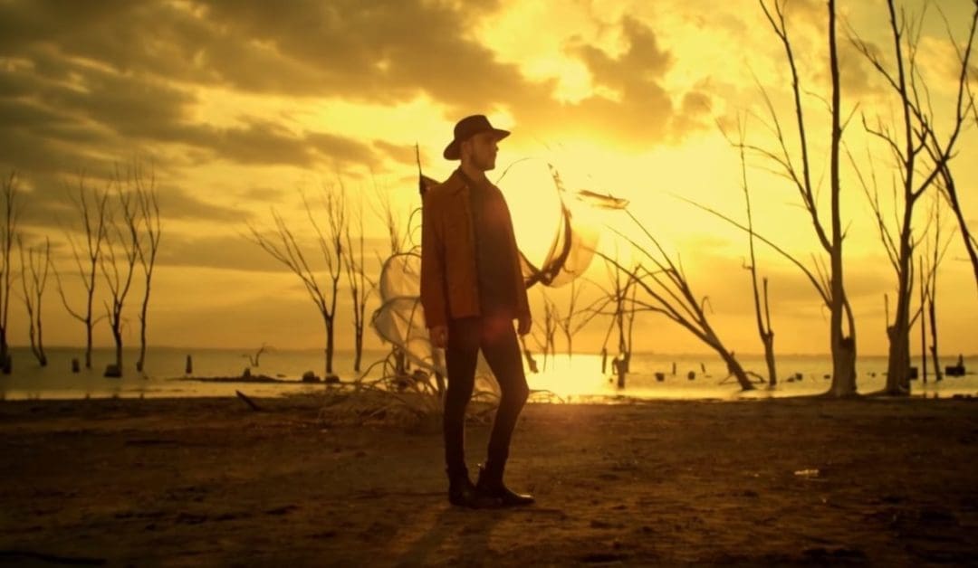 Abel Pintos presentó el esperado video de "Cien años"