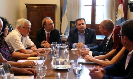 La provincia recibe a docentes y estatales en una nueva reunión de la paritaria salarial