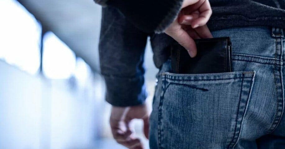 Villa Cañás: Joven acusado de sustraer una billetera