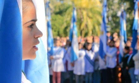 La provincia convoca a las escuelas a participar de una nueva edición del video “Bandera del Amor”