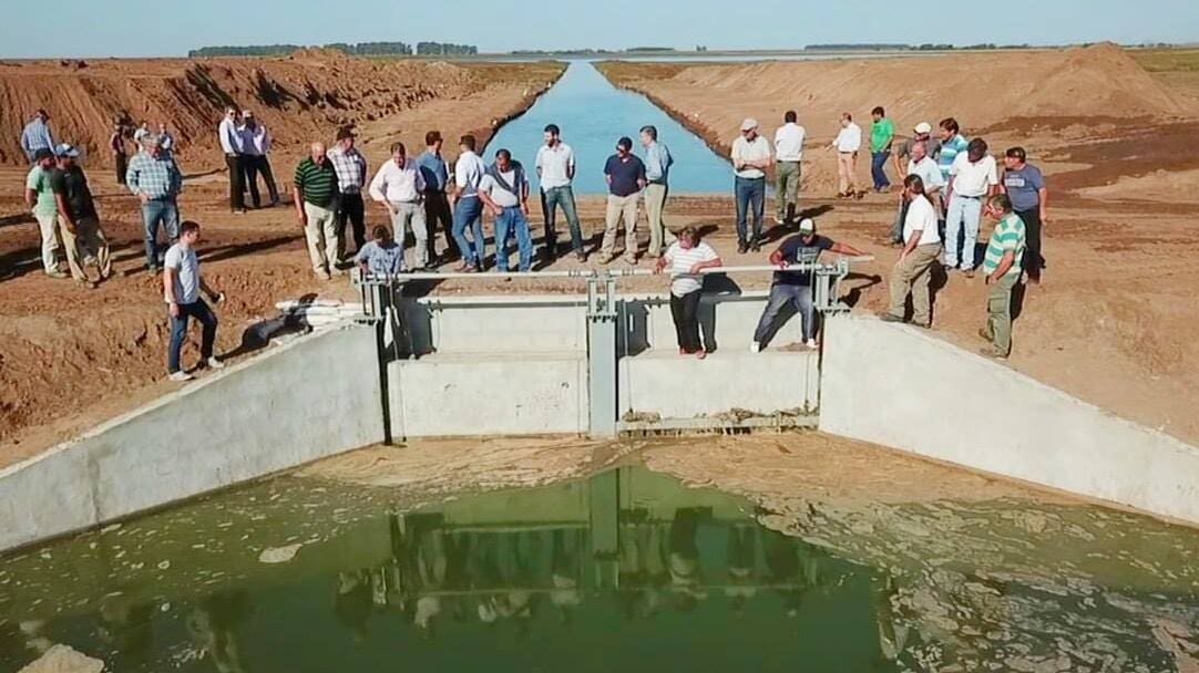 Enrico informó como es la obra en La Picasa para recuperar campos inundados