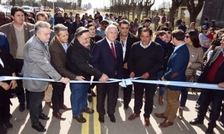 Lifschitz inauguró obras de pavimentación y distribución de agua en la localidad de Lazzarino