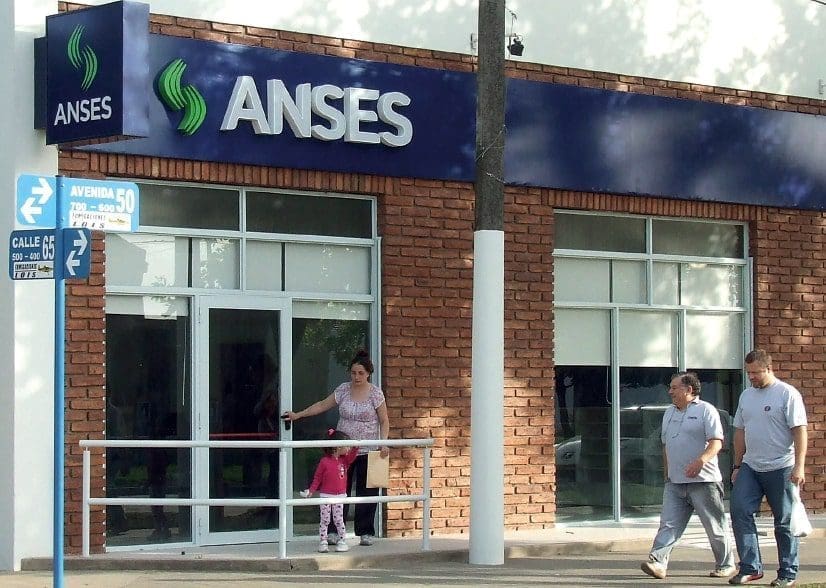 Cuándo paga Anses: el calendario de diciembre para cobrar jubilaciones, pensiones, AUH y asignaciones familiares