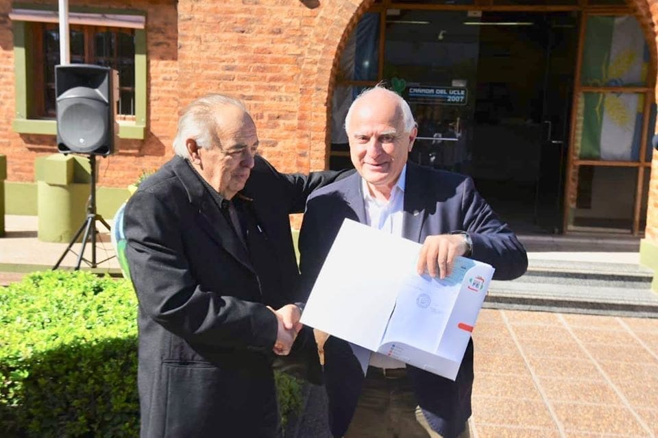 Histórico para el pueblo: tras 24 años sin recibir a un gobernador Lisfchitz visitó Cañada del Ucle Histórico para el pueblo: tras 24 años sin recibir a un gobernador Lisfchitz visitó Cañada del Ucle