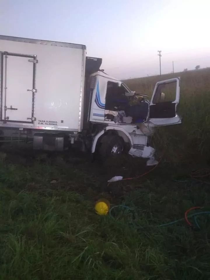Firmat: Accidente fatal en choque entre dos camiones
