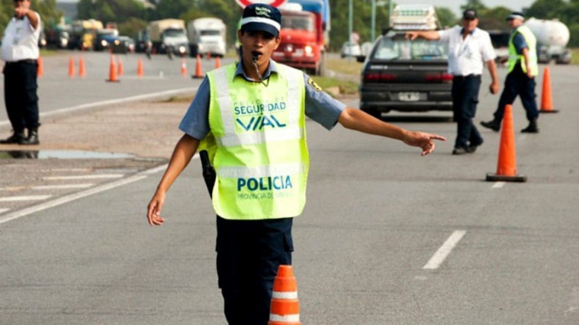 Villa Cañás: Demorados circulaban con armas de fuego