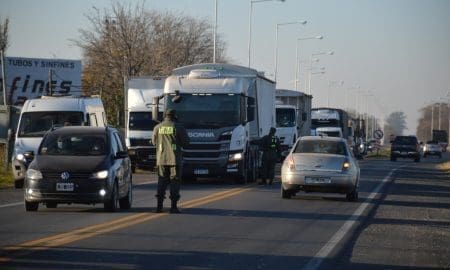 Intensos controles en la ruta 8 para detectar el ingreso de personas desde Buenos Aires
