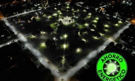 Teodelina: El senador Enrico y la Comuna concretaron el recambio a luminarias LED en la Plaza Ituzaingó