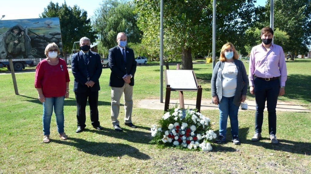 Villa Cañás: Acto por el Día del Veterano y de los Caídos en la Guerra de Malvinas