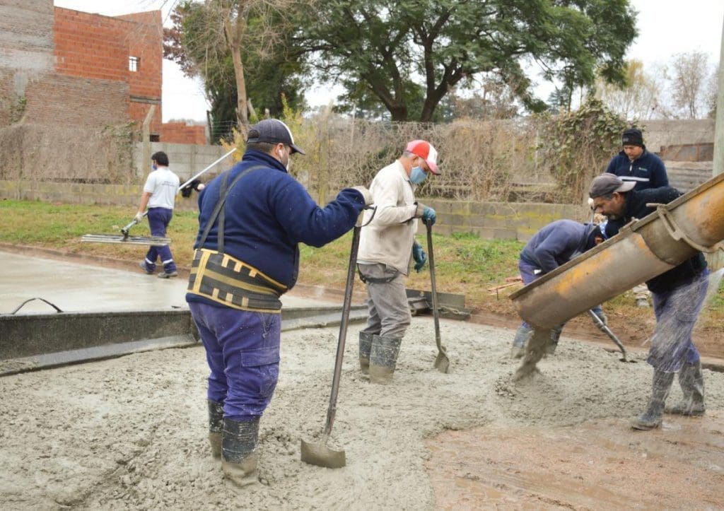 Venado Tuerto: El gobierno de la ciudad avanza con obras de pavimentación y cordón-cuneta en los barrios