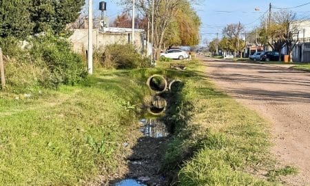 Elortondo: El senador Enrico y la Comuna presentaron un proyecto para el entubamiento de calle Entre Ríos