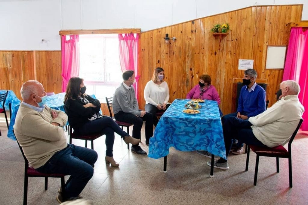 Georgina Orciani y Lisandro Enrico junto a las instituciones de la región