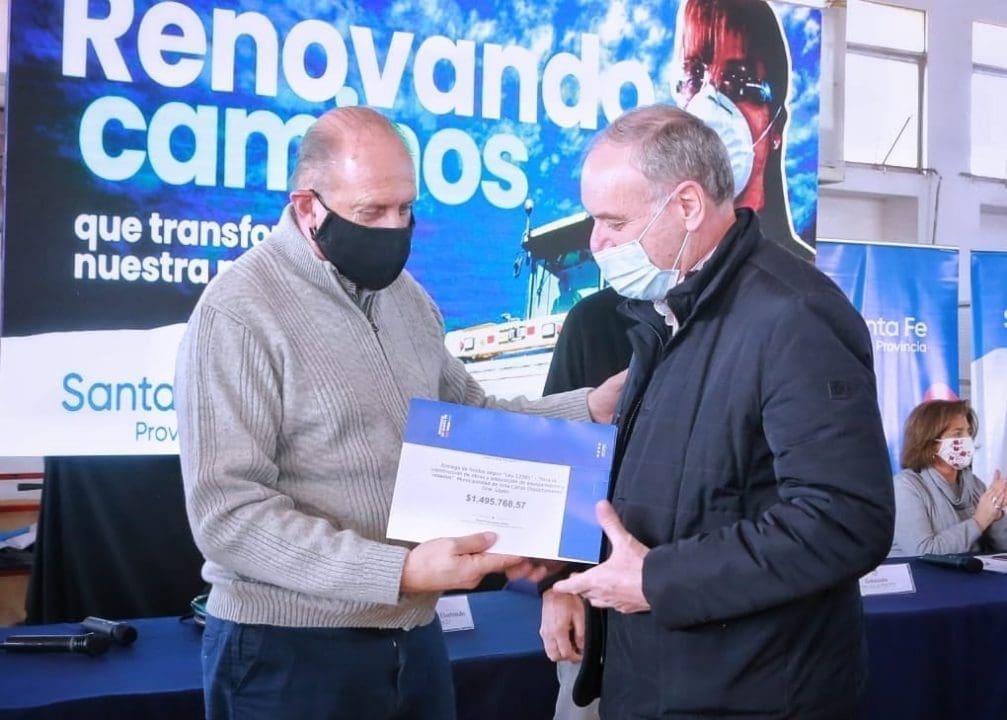 Perotti entregó fondos de Obras Menores, Emergencia Climática y Gastos Corrientes