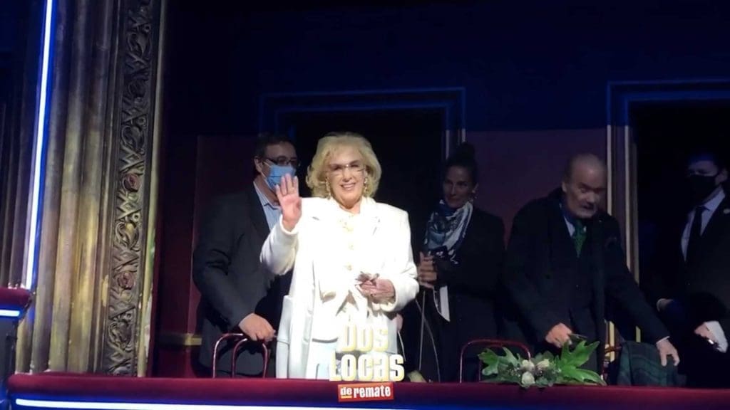 Mirtha Legrand se mostró en público en una salida al teatro Astral después de un año y medio Mirtha Legrand se mostró en público en una salida al teatro Astral después de un año y medio