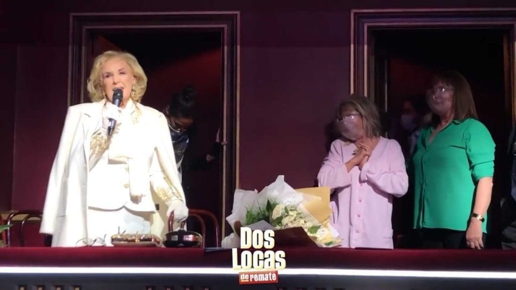 Mirtha Legrand se mostró en público en una salida al teatro Astral después de un año y medio Mirtha Legrand se mostró en público en una salida al teatro Astral después de un año y medio