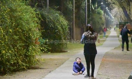 Venado Tuerto: Inauguran nuevas iluminarias LED en la senda peatonal del "Camino al Cementerio"