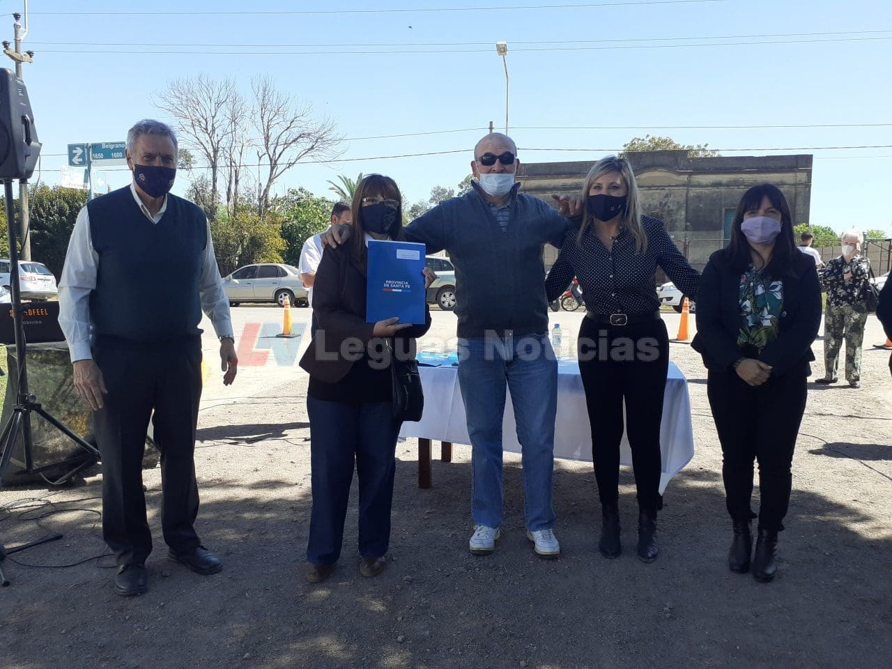 Elortondo: La provincia entregó ocho viviendas