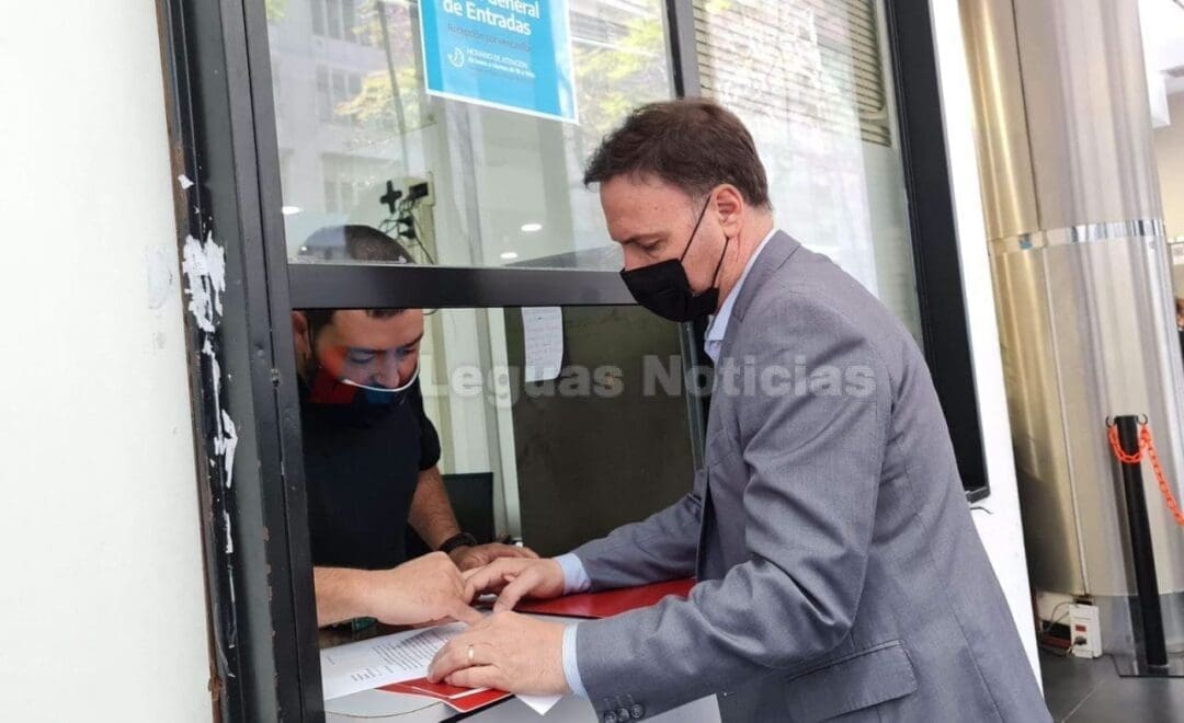 El senador Enrico presentó en Buenos Aires reclamos por el estado de la Ruta 33