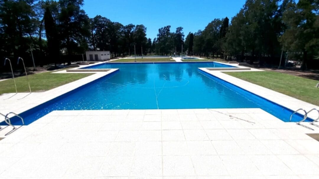 La provincia inauguró las piletas del balneario de Rufino