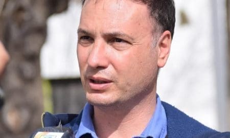 Enrico solicita que se concrete una obra de iluminación en uno de los accesos a Firmat