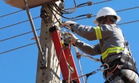 Enrico vuelve a insistir ante la EPE que se cambien las líneas eléctricas a San Gregorio y Carreras por obsoletas