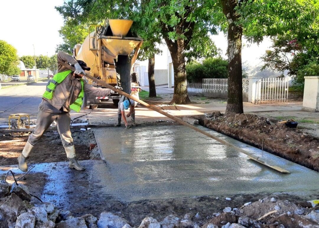 Villa Cañás: Trabajos de bacheo en Avenida 51 y Calle 56 Villa Cañás: Trabajos de bacheo en Avenida 51 y Calle 56