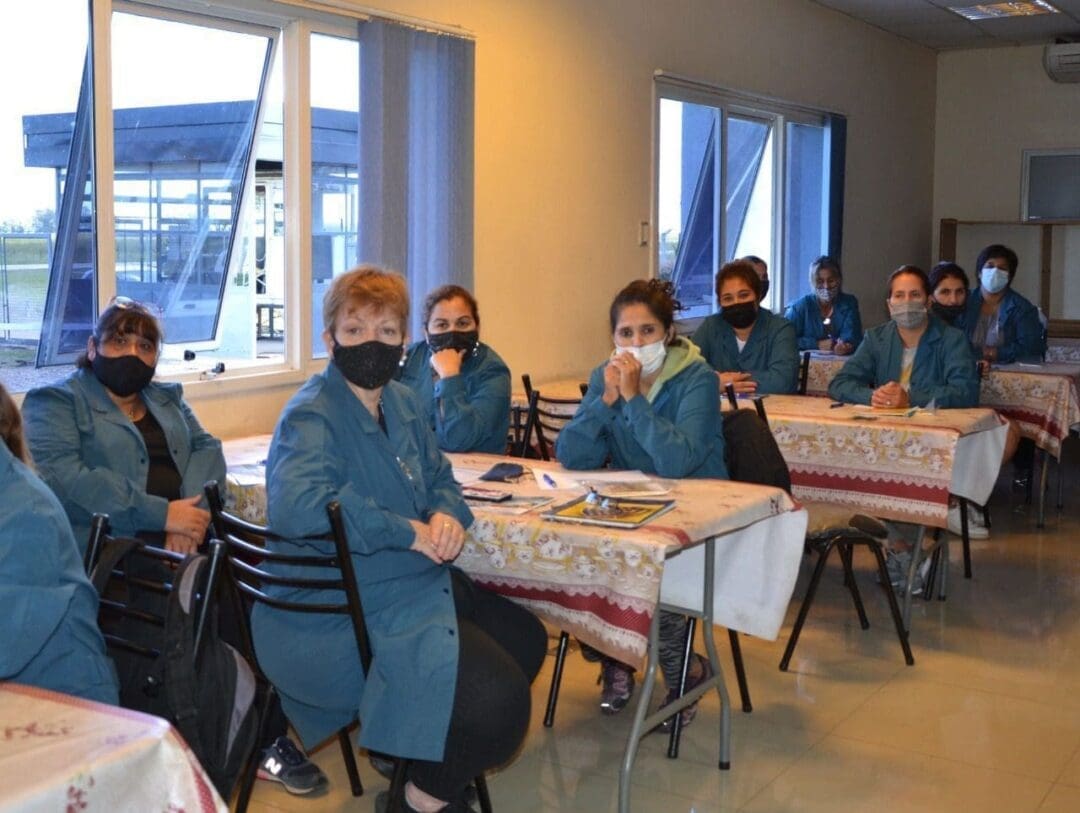 Villa Cañás: Comenzó la capacitación para mujeres en Industrias Marcelini
