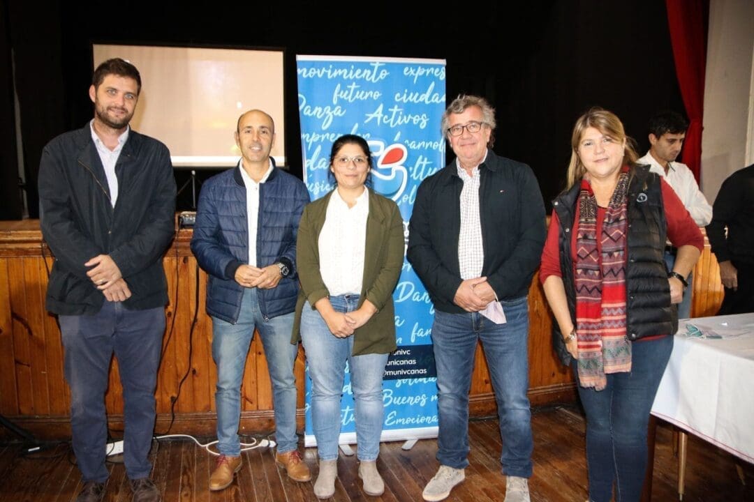 Villa Cañás: La provincia entregó aportes por un monto superior a 23 millones de pesos a productores agropecuarios Villa Cañás: La provincia entregó aportes por un monto superior a 23 millones de pesos a productores agropecuarios