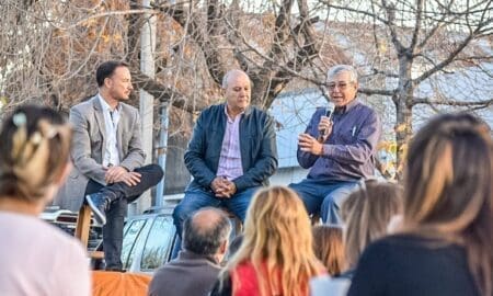 El senador Enrico comenzó a recorrer el departamento para presentar su libro "31"
