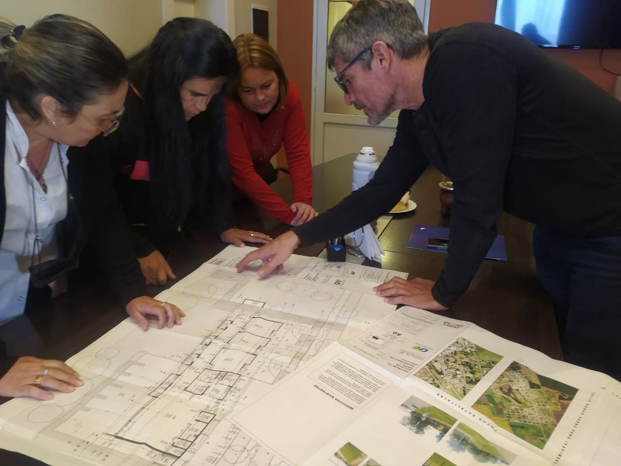Provincia y Comuna de María Teresa activan la construcción del edificio de la Escuela Especial 2125 Provincia y Comuna de María Teresa activan la construcción del edificio de la Escuela Especial 2125