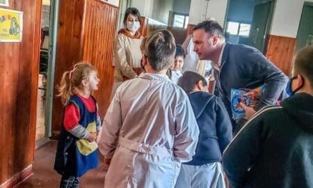 El senador Enrico visitó la "Argentina Chica", Escuela Rural en zona de Christophersen