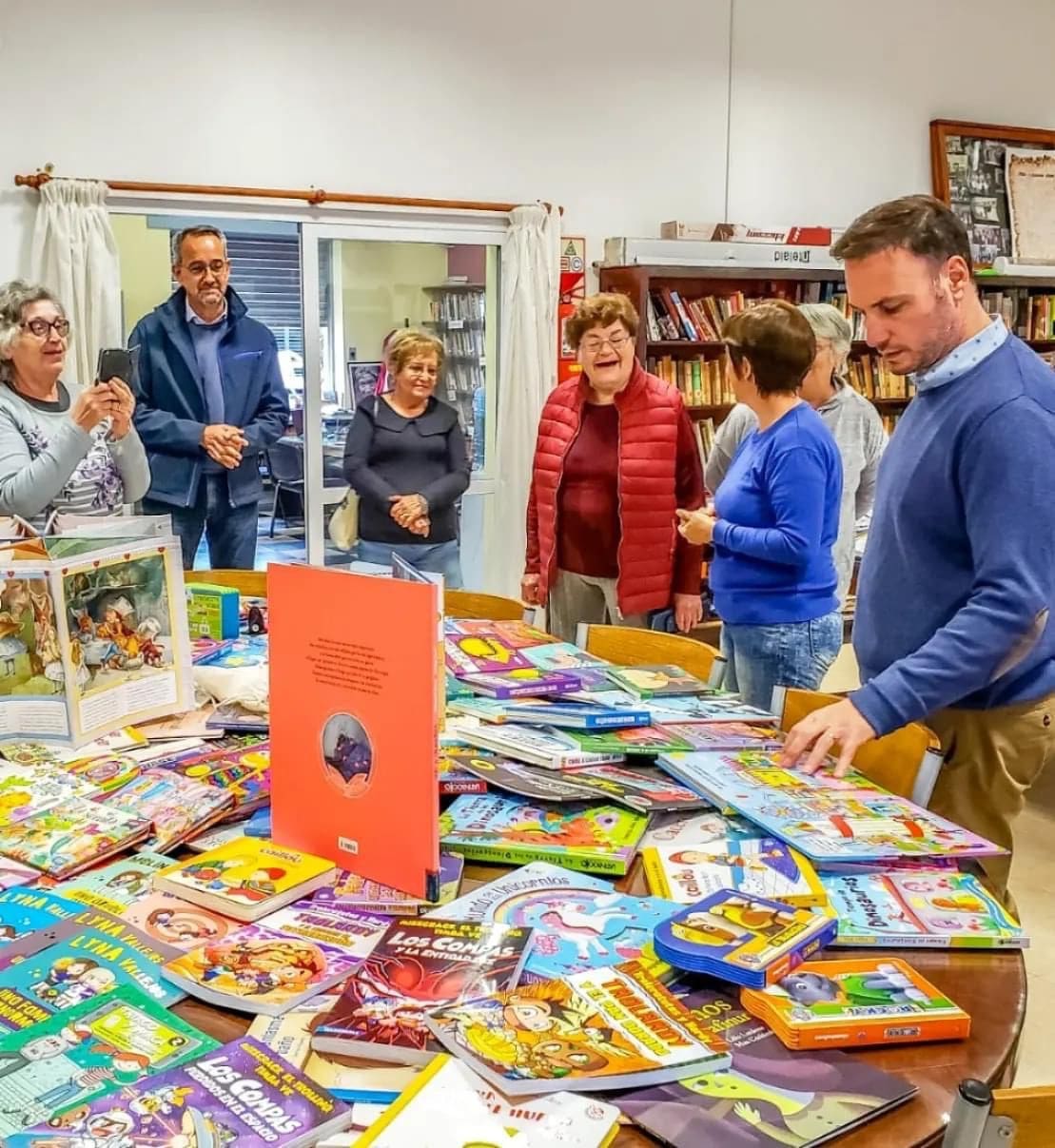 El senador Enrico visitó Sancti Spíritu en una amplia recorrida por instituciones del pueblo