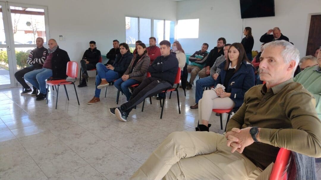 Sacnun llevó soluciones a empresarios, cooperativas y productores de San Gregorio y María Teresa Sacnun llevó soluciones a empresarios, cooperativas y productores de San Gregorio y María Teresa