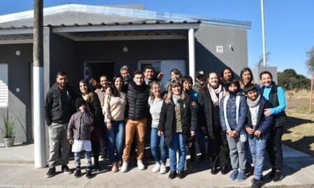 Sancti Spíritu: La Comuna volvió a construir y entregar viviendas a 8 familias