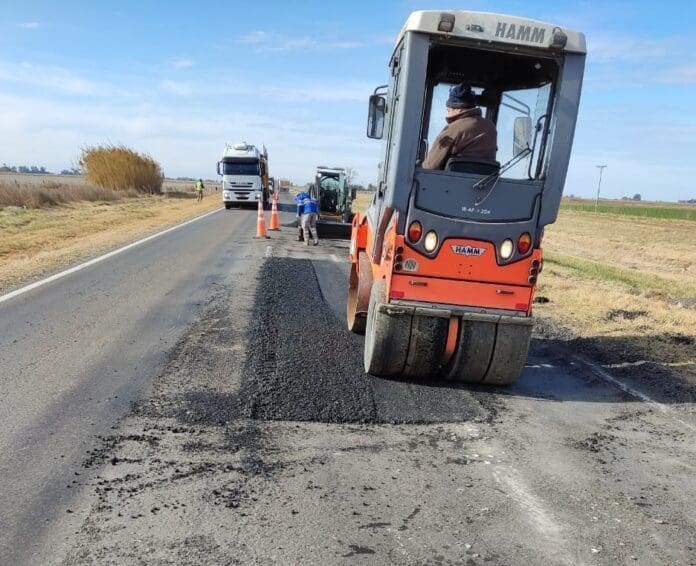 Hoy: Trabajos de Vialidad en la Ruta Nacional 33 Hoy: Trabajos de Vialidad en la Ruta Nacional 33