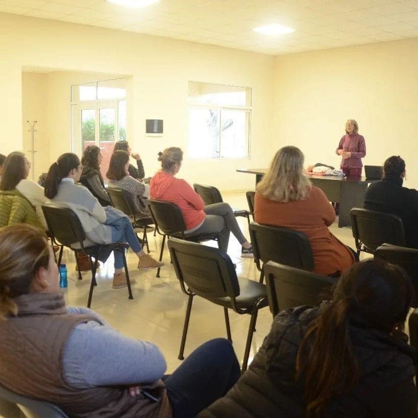 Exitosas jornadas de capacitación con más de 200 participantes sobre RCP para recién nacidos y lactantes