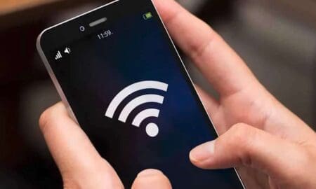 La mayoría de las personas en América Latina dependen del wifi público, según estudio