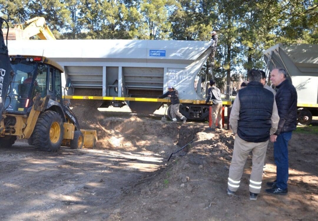 Villa Cañás: El municipio adquirió piedra caliza para colorar en diferentes calles de la ciudad Villa Cañás: El municipio adquirió piedra caliza para colorar en diferentes calles de la ciudad