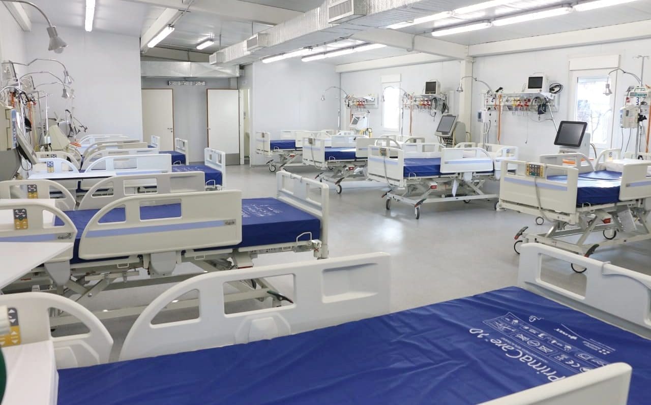 Firmat: Perotti recorrió las obras de reforma y ampliación del hospital "San Martín"