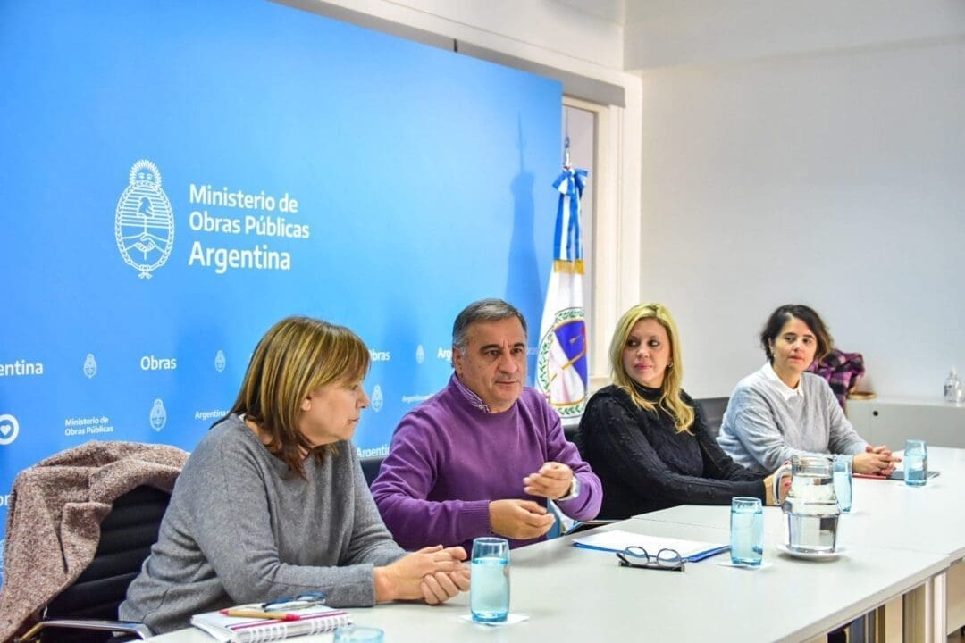 Sacnun posibilitó el comienzo de obras públicas acercando a municipios y comunas del sur santafesino al estado nacional Sacnun posibilitó el comienzo de obras públicas acercando a municipios y comunas del sur santafesino al estado nacional