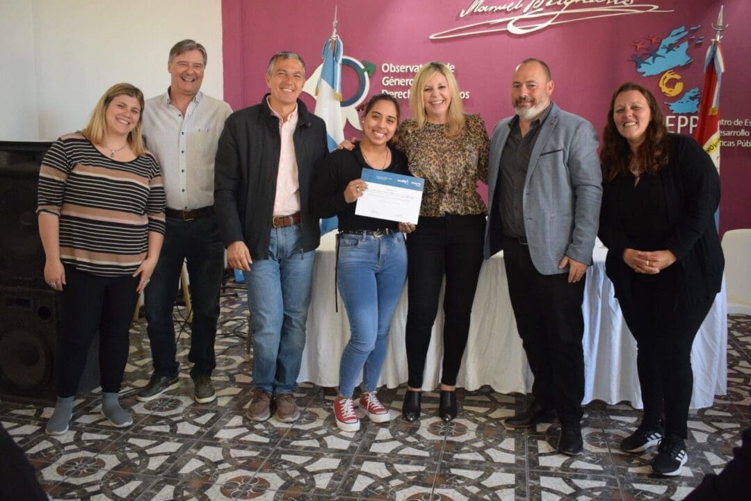 Sacnun en Firmat: Equipamiento y capacitaciones en empleo Sacnun en Firmat: Equipamiento y capacitaciones en empleo