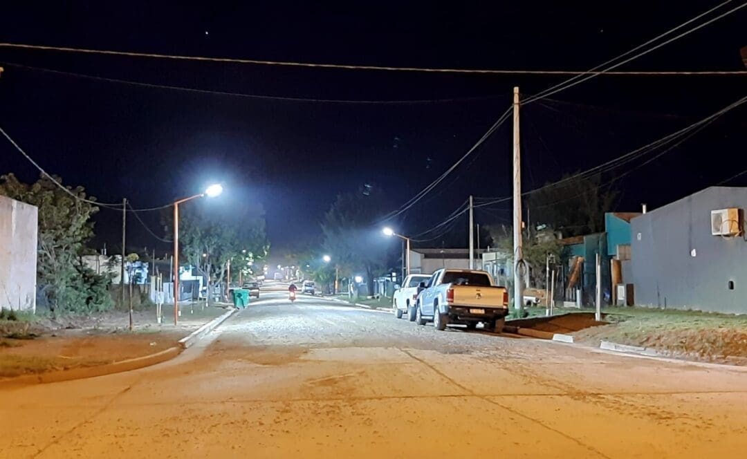 Villa Cañás: Nuevas luminarias LED en Barrio Sur Villa Cañás: Nuevas luminarias LED en Barrio Sur