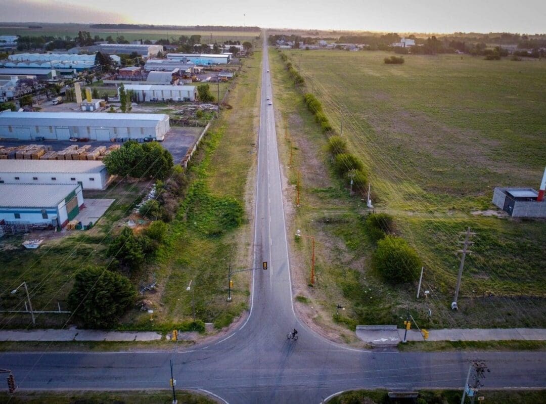 Parque Industrial: Enrico solicita la iluminación de la recta que conecta Ruta 8 con calle Alem Parque Industrial: Enrico solicita la iluminación de la recta que conecta Ruta 8 con calle Alem