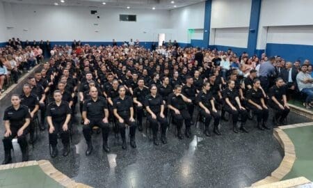 Murphy: Egresaron los primeros 99 agentes de la Escuela de Policía