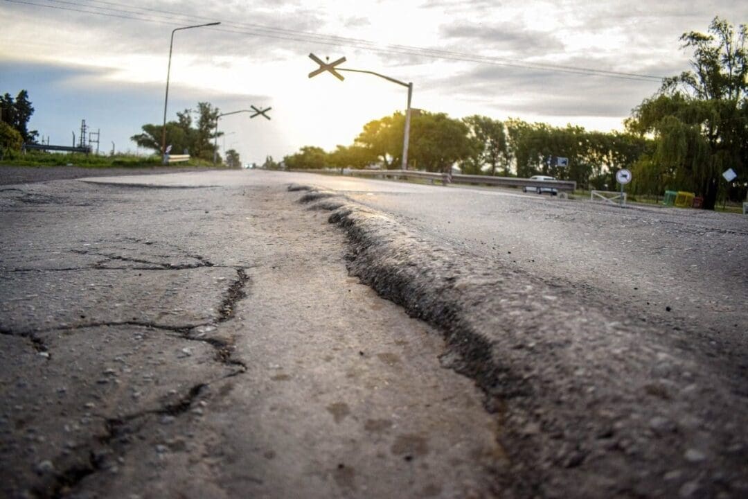 Enrico vuelve a insistir con la falta de mantenimiento de la actual Ruta 33