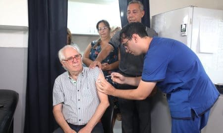 La provincia lanzó la vacunación antigripal
