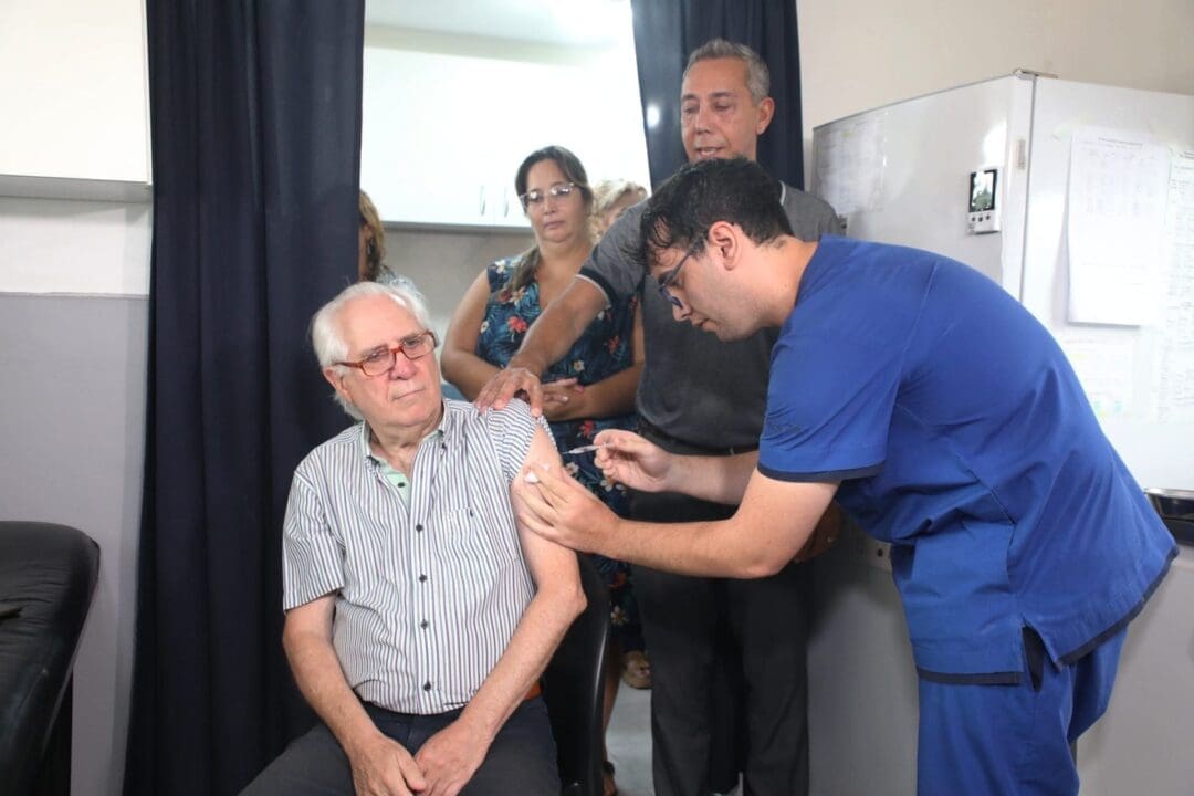 La provincia lanzó la vacunación antigripal