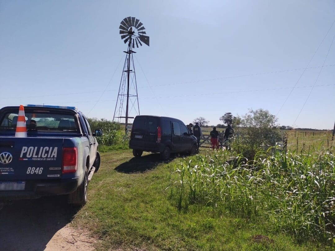 Villa Cañás: Robaron en un campo una camioneta y maquinarias
