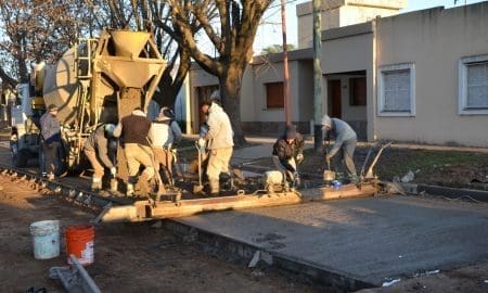 Villa Cañás: Obra Públicas comenzó la pavimentación de Calle 52