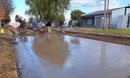 Villa Cañás: La obra pública no se detiene, comenzó a pavimentarse la Calle 56 entre 61 y 63